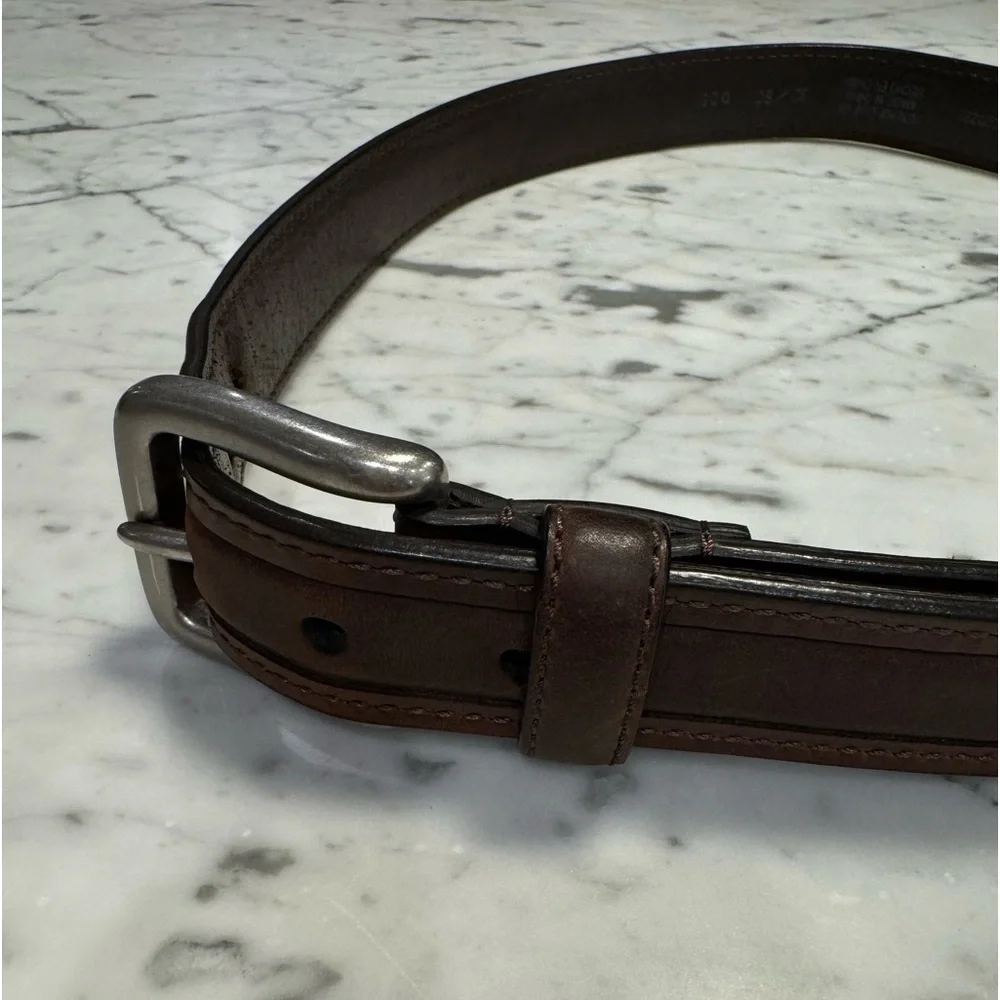 Columbia Sportswear belt Genuine Full Grain Leather Brown Men Size 32. D